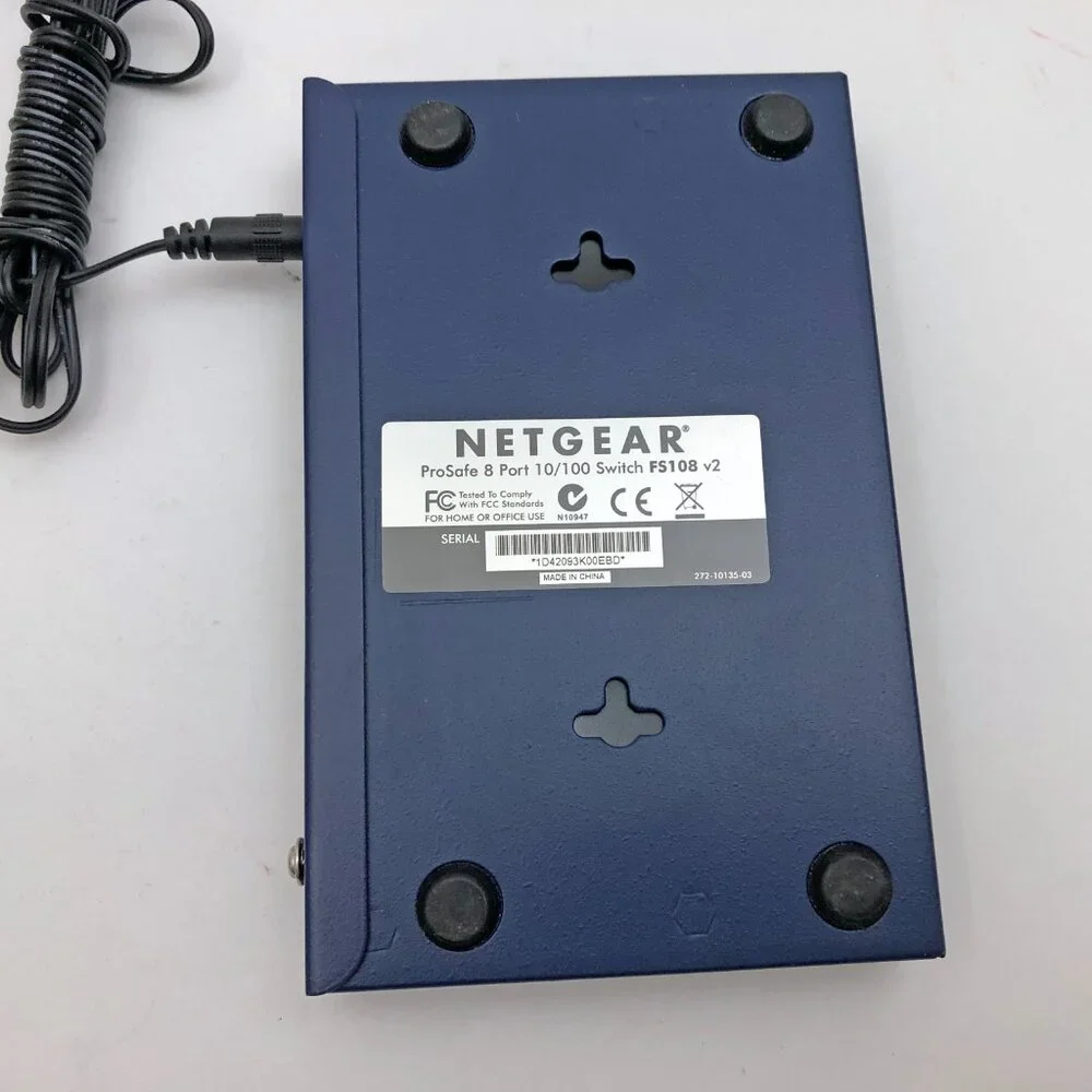 Netgear FS108 8 Port 10/100 Mbps Fast Ethernet Switch w/Power Supply